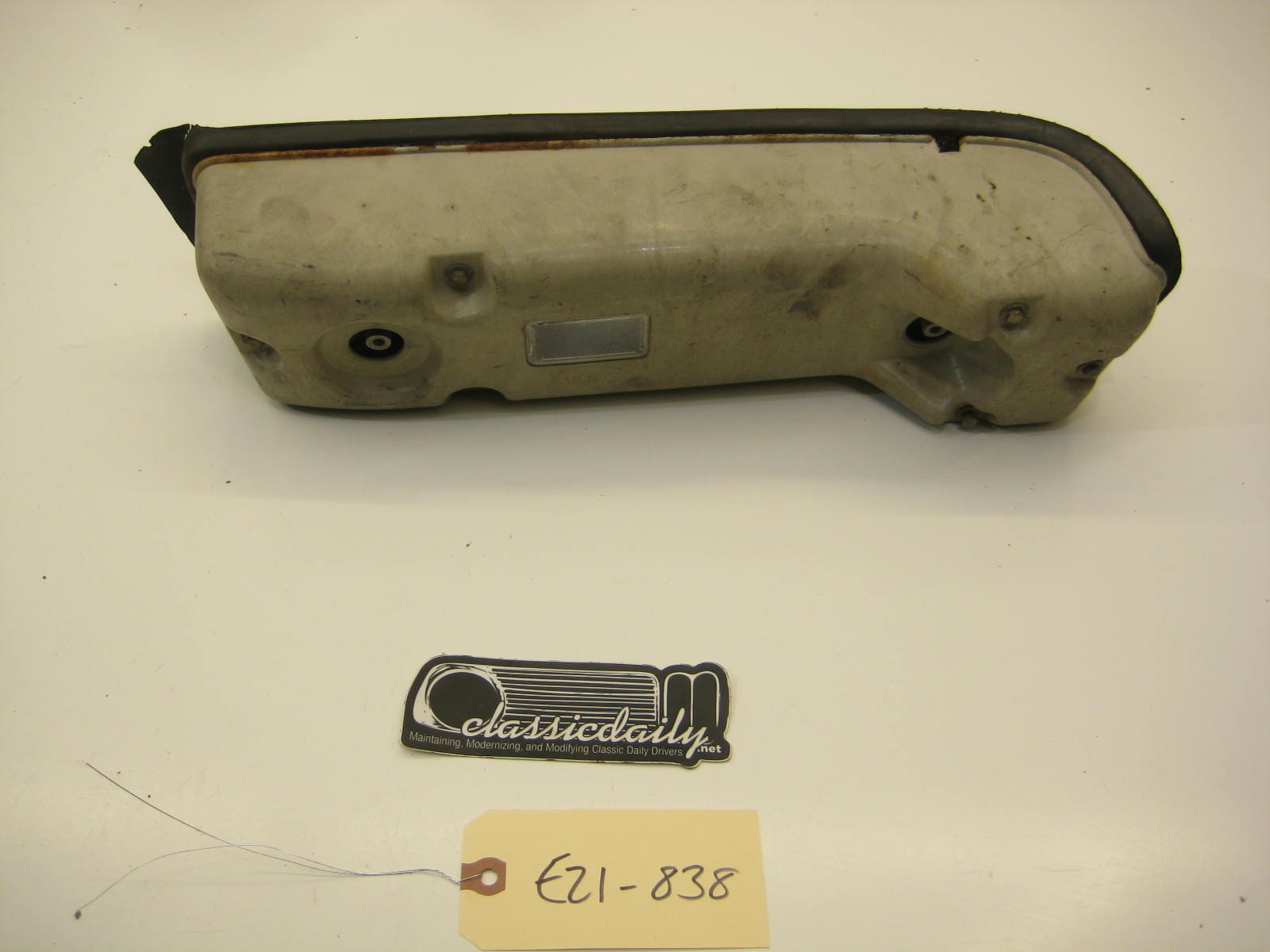 bmw e21 320 tail light assembly passenger right