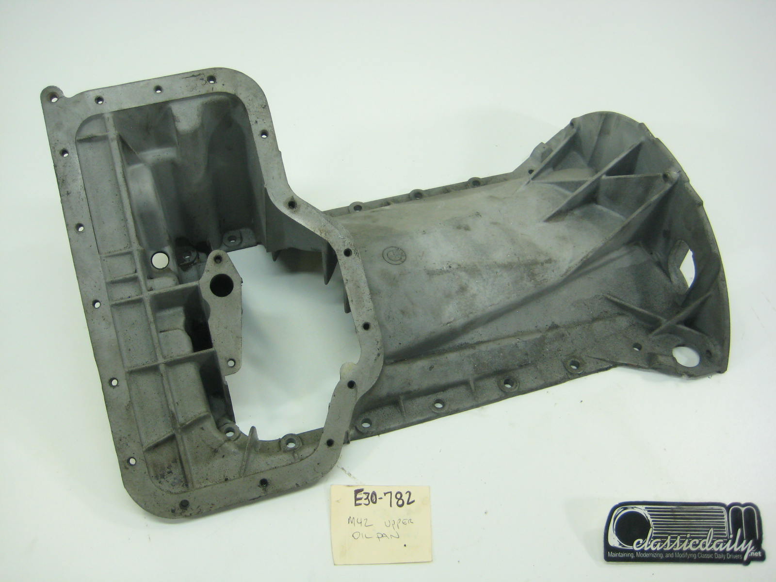 BMW E30 318 325 M42 Upper Oil Pan e30 782